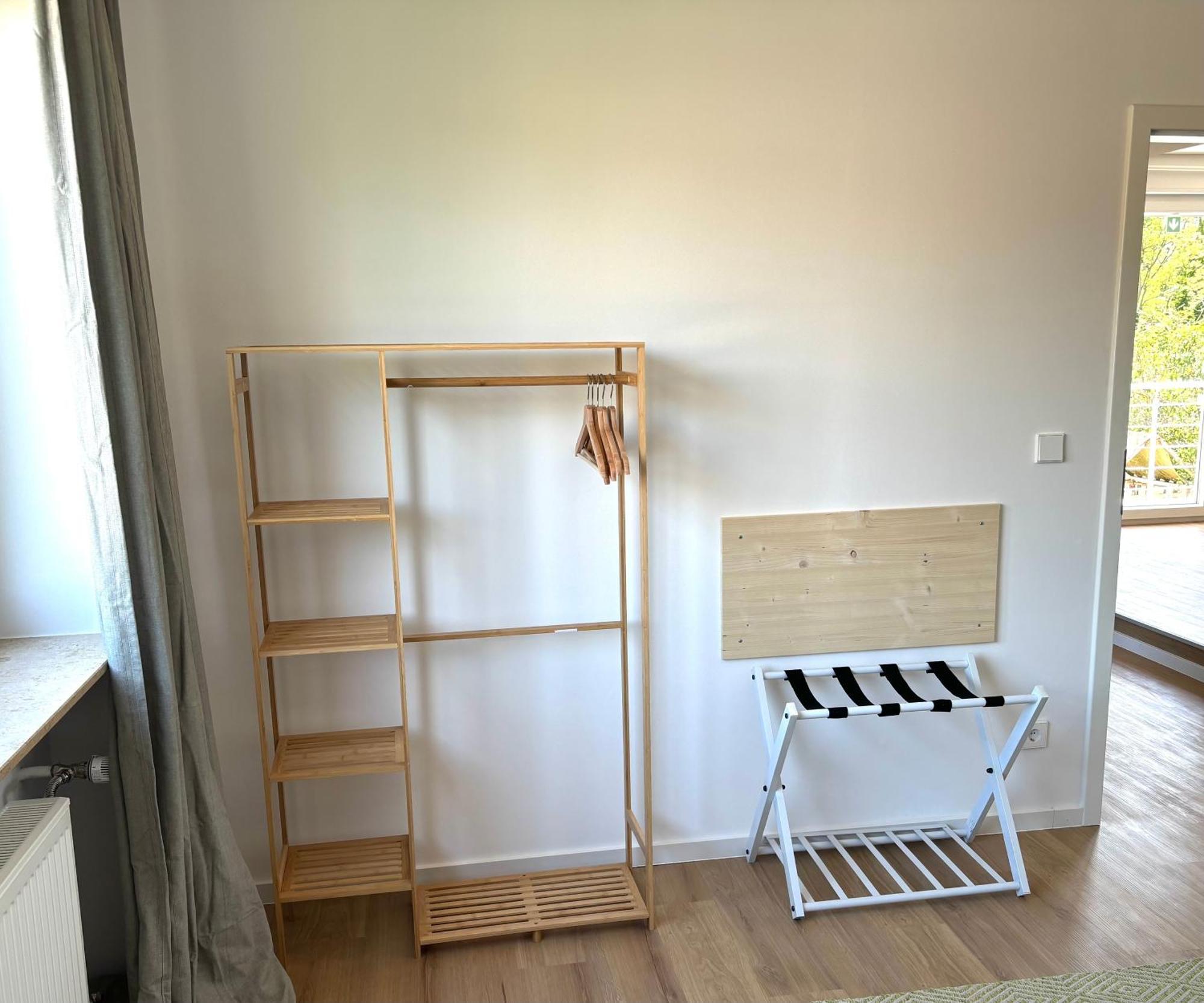Gesamte Wohnung, Kueche, Parkplatz, Terrasse Бад-Беллинген Экстерьер фото