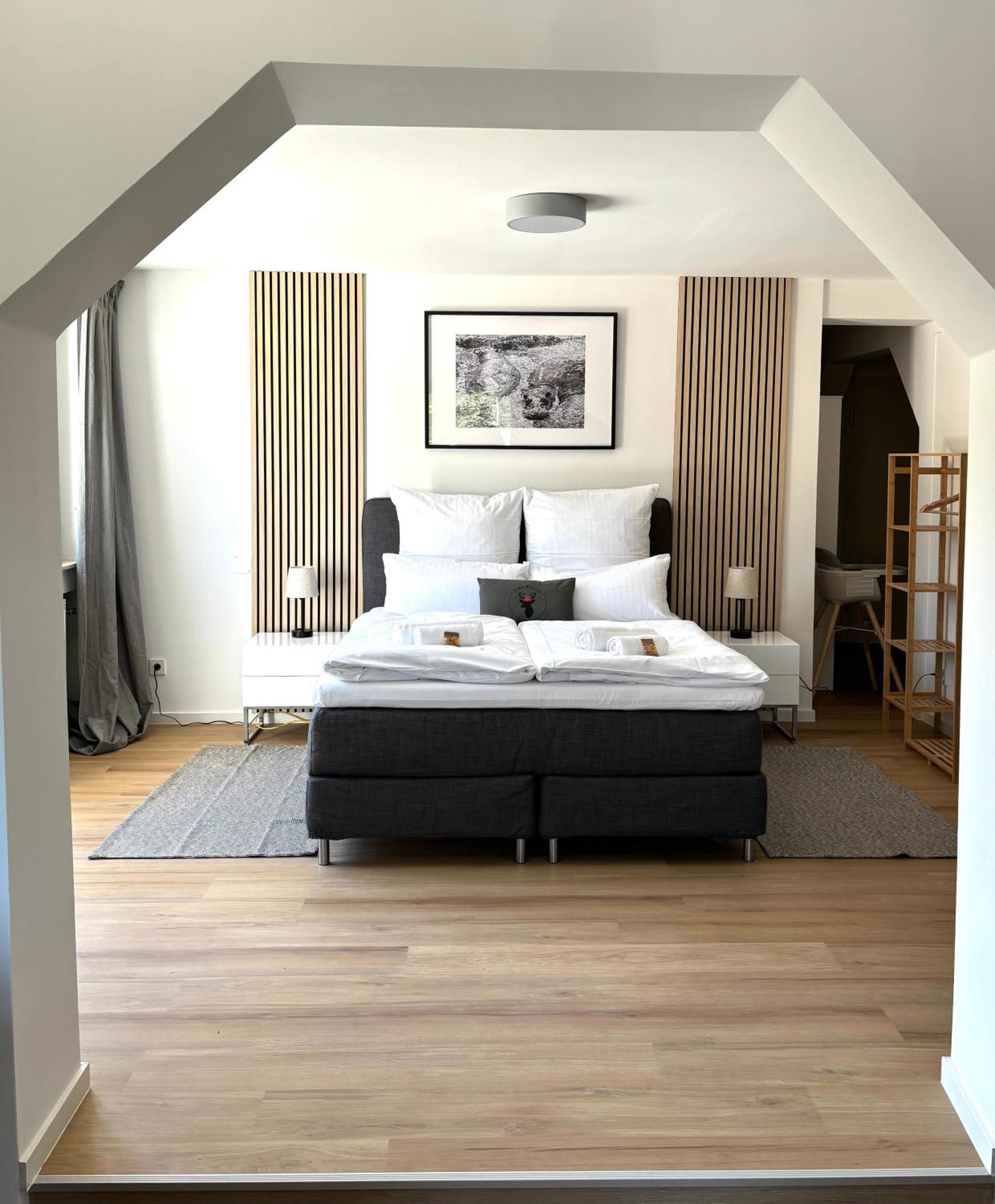 Gesamte Wohnung, Kueche, Parkplatz, Terrasse Бад-Беллинген Экстерьер фото
