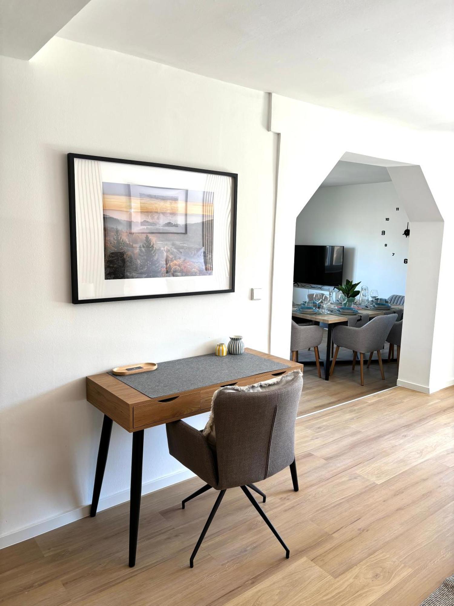 Gesamte Wohnung, Kueche, Parkplatz, Terrasse Бад-Беллинген Экстерьер фото